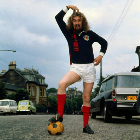 billy-connolly-wearing-scotland-football-top-1974.jpg